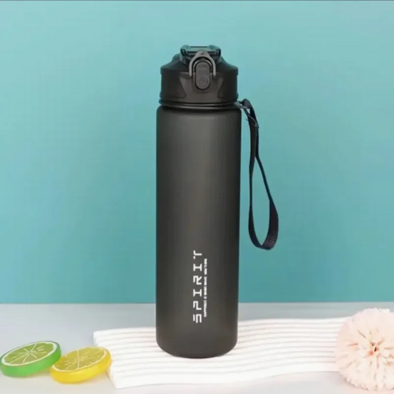 Botella Deportiva con Pajita y Tapa Abatible – Antifugas, Ideal para Deporte y Aventura